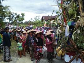 Lautan Manusia di Acara Karnaval Karangmojo