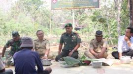 Karya Bakti TNI di Desa Karangmojo