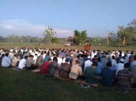 Pelaksaaan Sholat Idul Fitri di Karangmojo