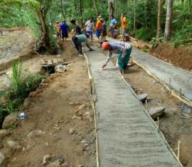 Gentungan Gumbregah Bangun Jalan