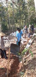 Masyarakat Padukuhan Jetis Bangun Talud dengan Swadaya