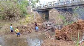 Kegiatan Kerjabakti Bersih sungai di padukuhan Ngrombo 1, kalurahan Karangmojo