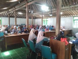 KEGIATAN JUM'AT 12 DESEMBER 2025 PERTEMUAN KADER KB KALURAHAN KARANGMOJO DI AULA KALURAHAN KARANGMOJ